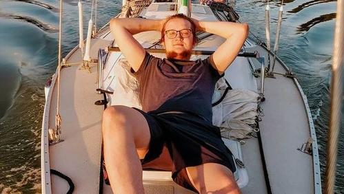 电竞赛事推动产业多元发展与影响力扩展