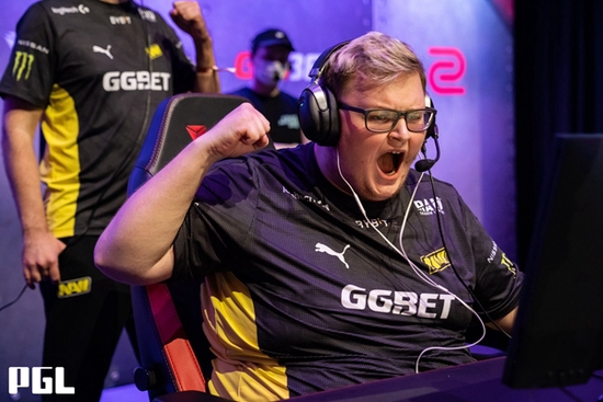 GEN战队以超快速度横扫JDG成中韩赛区最快BO5